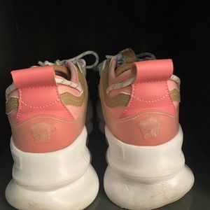 Versace chain reaction